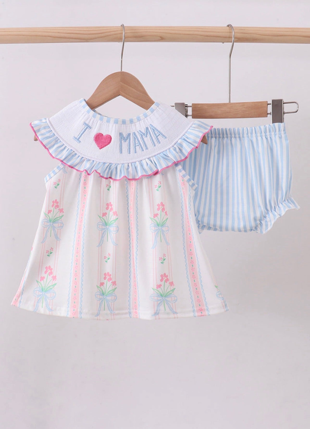 I love MAMA Blue Floral Smocked Bloomer Set