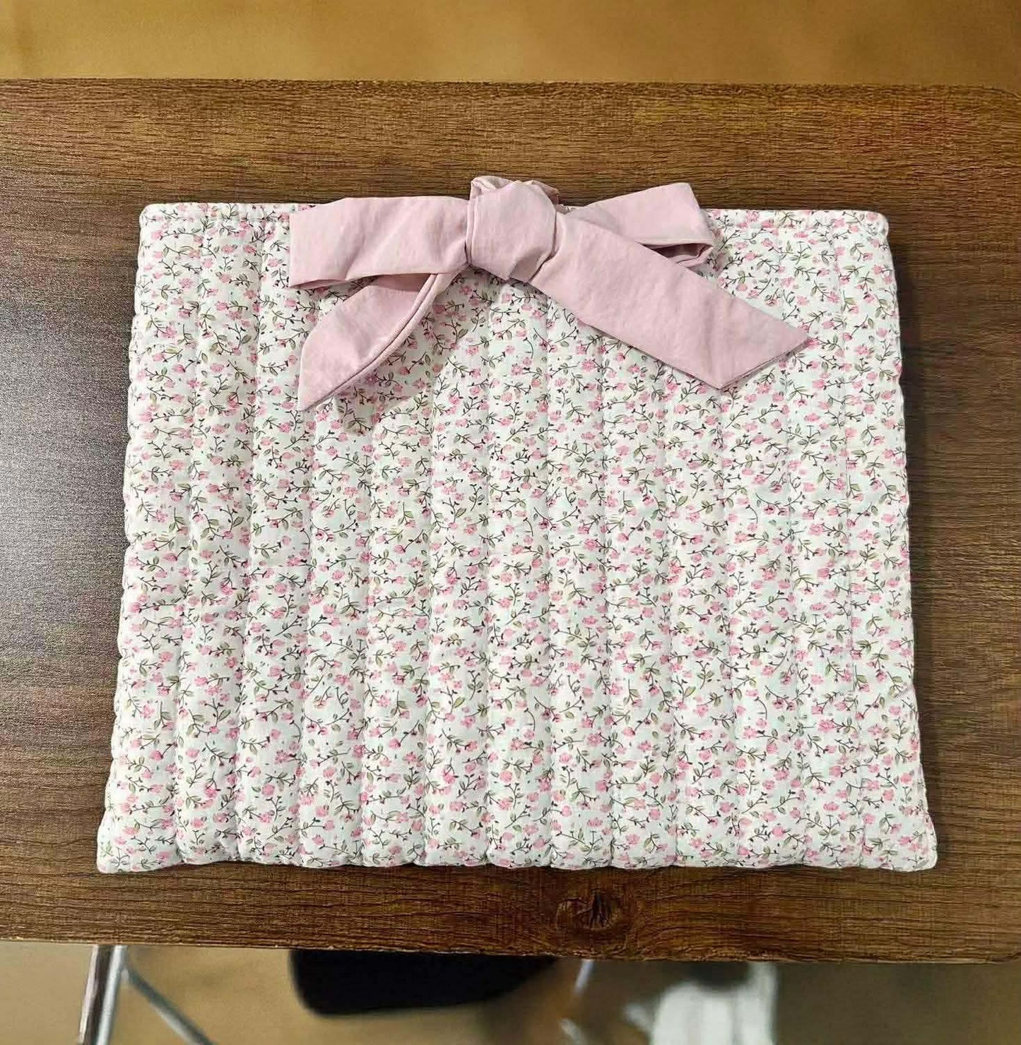 Quilted Bow Tie Bag/Book Cover