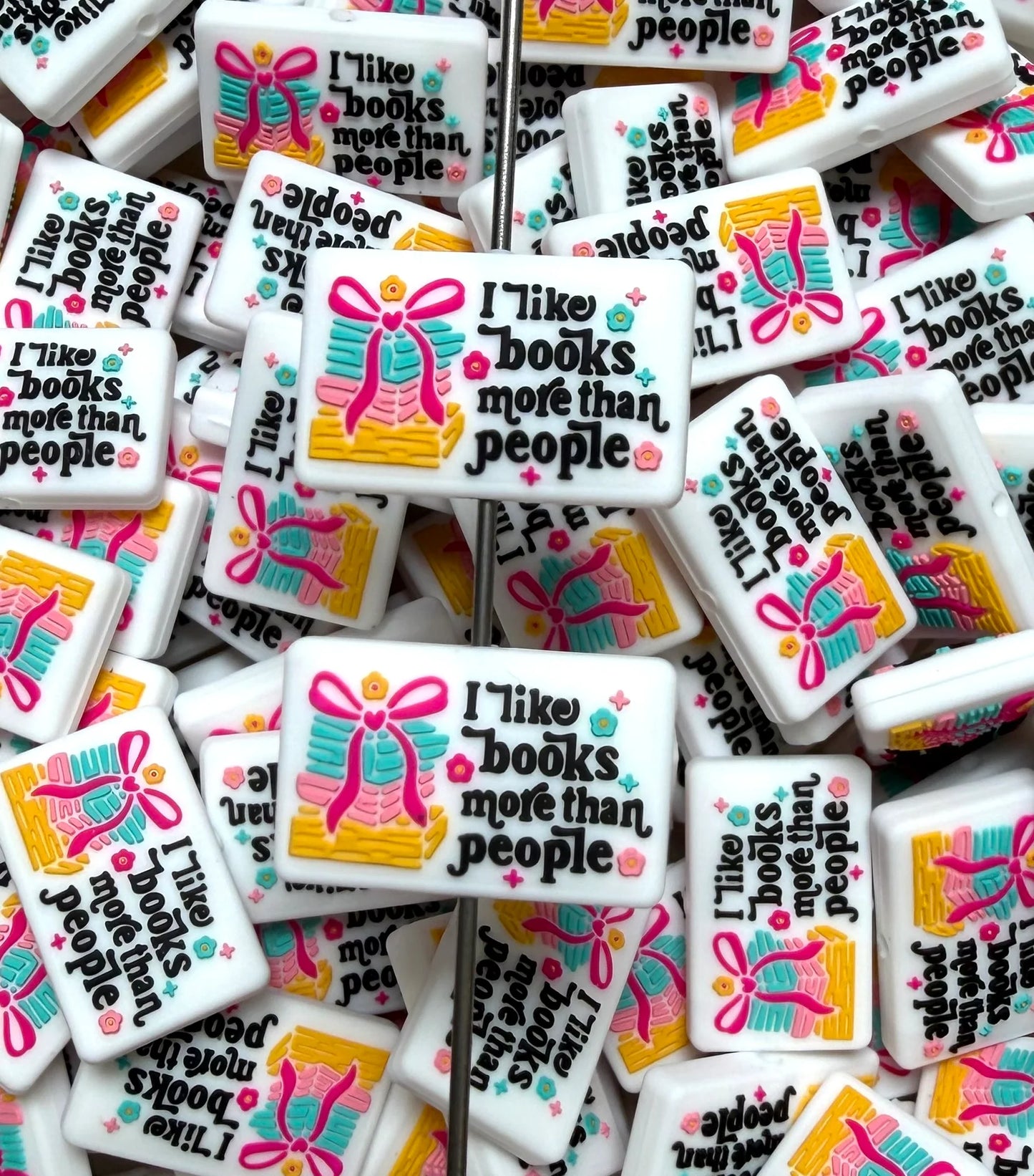 Custom - Books more than People