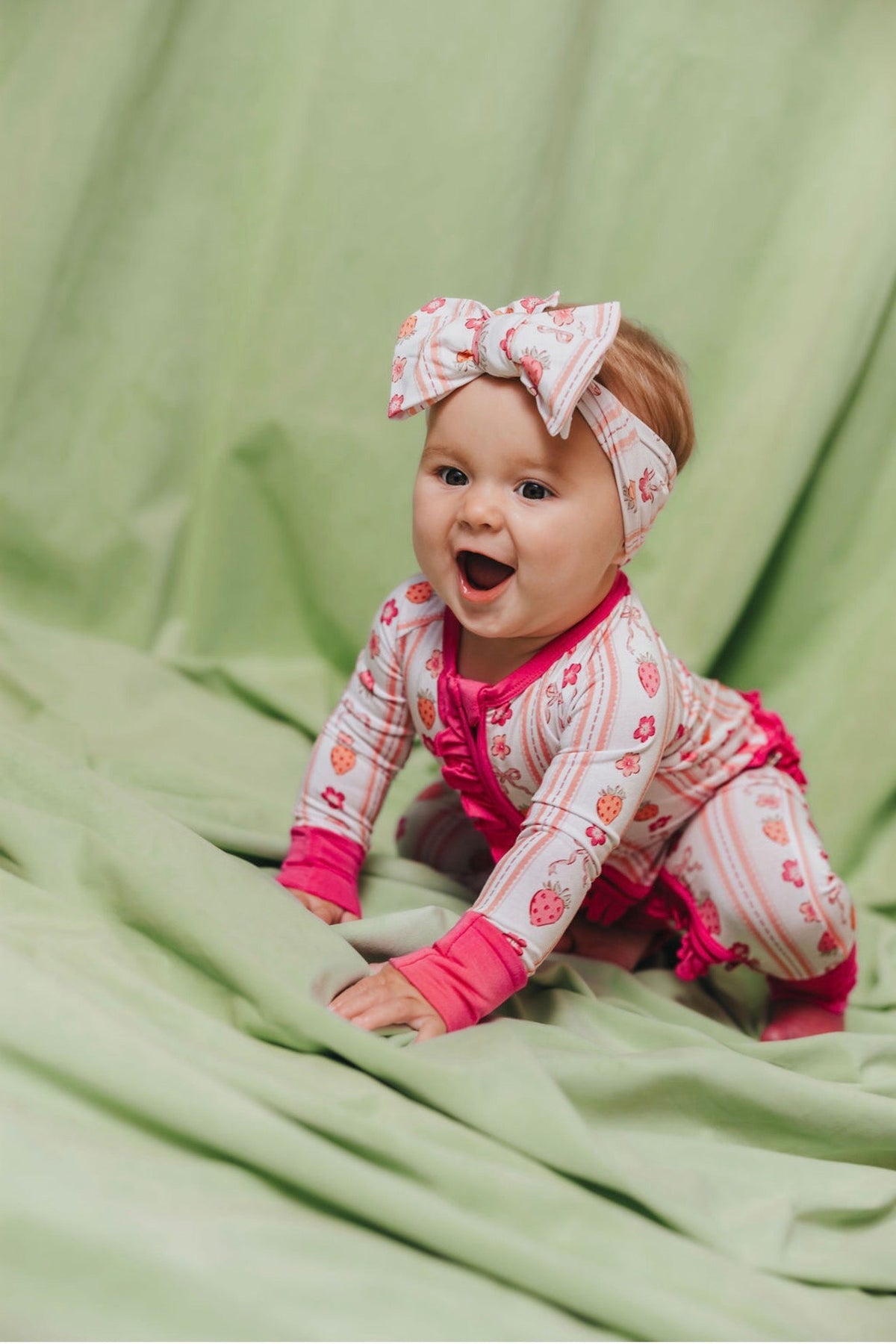 Stawberry Squeeze Ruffle Zippy